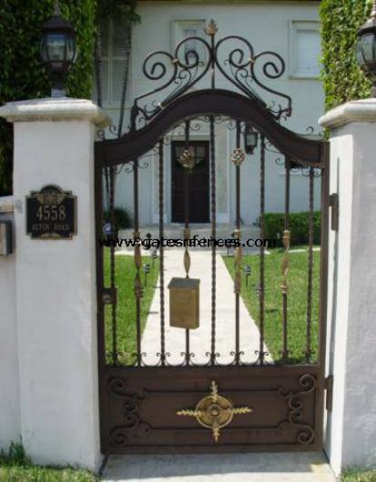 Royal Seal - Aluminum Door Security Gate, Safety Gate, Garden Gate Metal / Aluminum