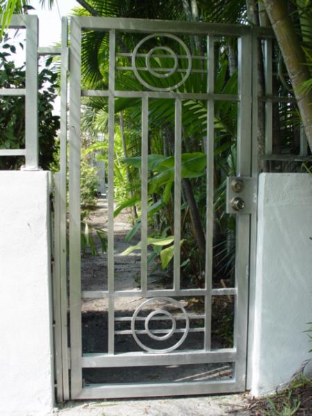Garden Modern Design Gate-Custom Garden Aluminum Gate