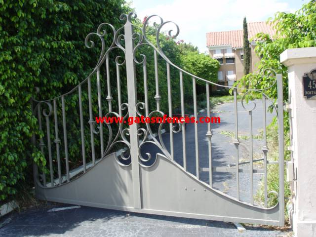 driveway safety gate